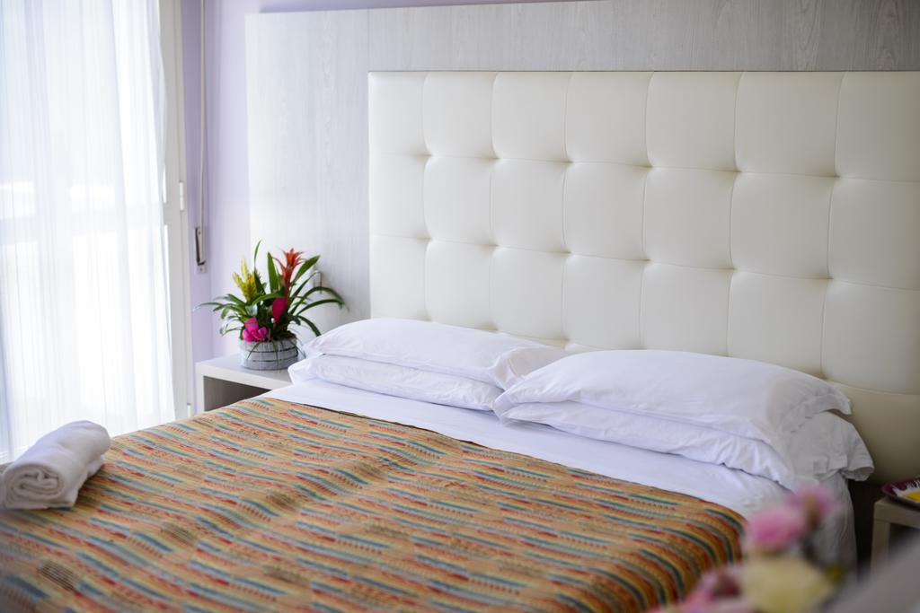 Hotel Suisse Milano Marittima Habitación foto