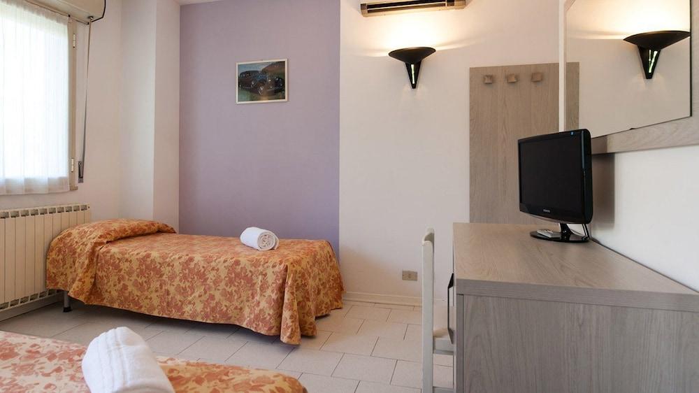 Hotel Suisse Milano Marittima Exterior foto