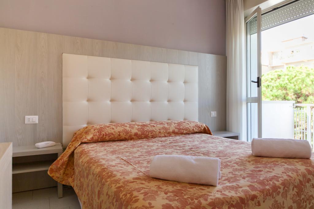 Hotel Suisse Milano Marittima Exterior foto