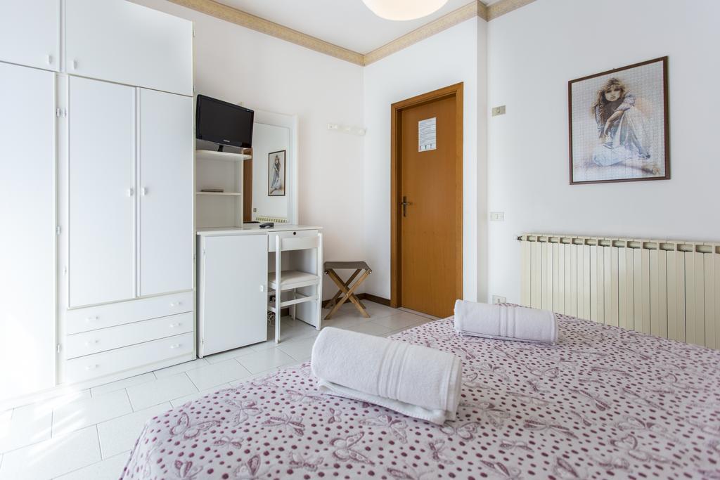 Hotel Suisse Milano Marittima Exterior foto